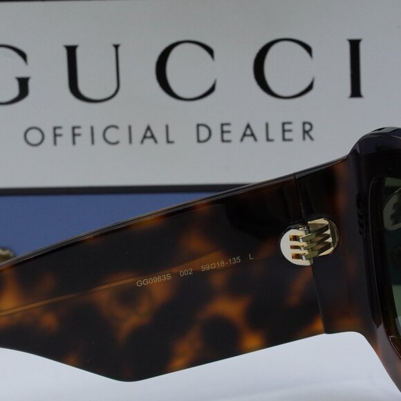 Gucci Tortoise Shell Sunglasses with Green Lenses - Picture 6 of 12